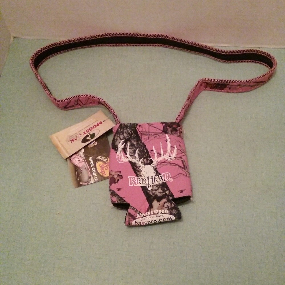 Mossy Oak Pink Nech Can Coolie